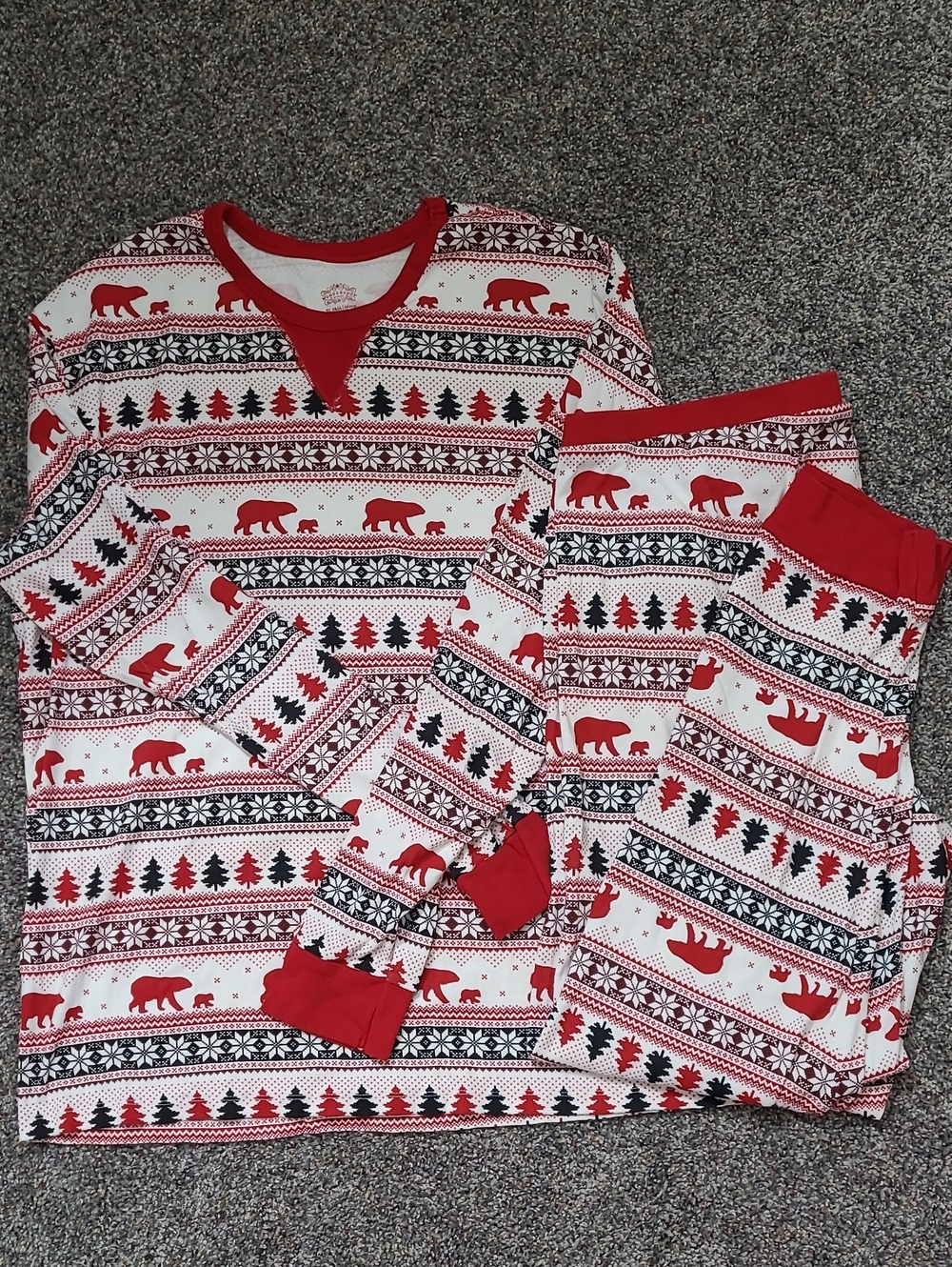 Wondershop Red and White Bear Pattern Men’s Pajama Set